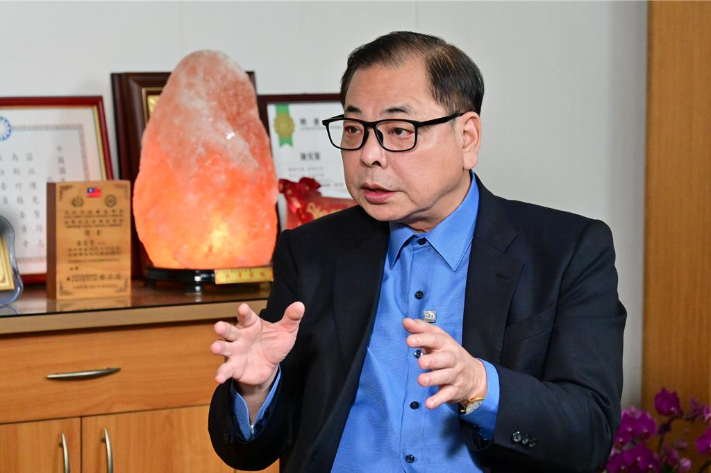 蔡蔭棠作品萬里歸鄉展出 陳見賢:文化為本推動藝術科技城