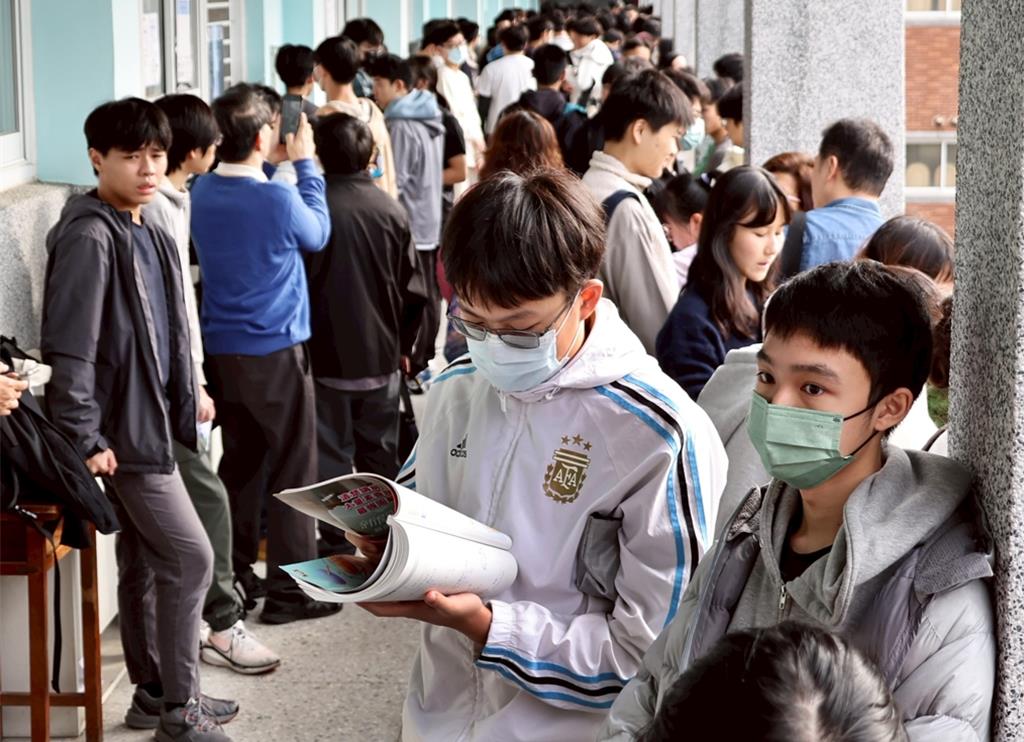 學測成績25日將公布!專家提醒注意「2大原則」