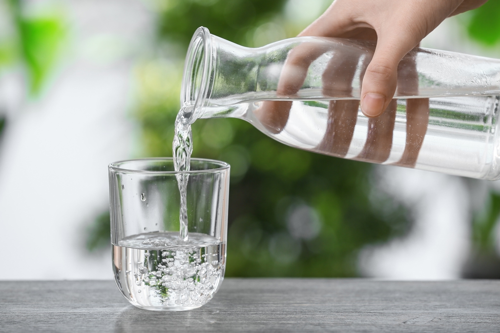 喝對水讓代謝率狂飆30% 醫曝中老年人最便宜的瘦瘦針