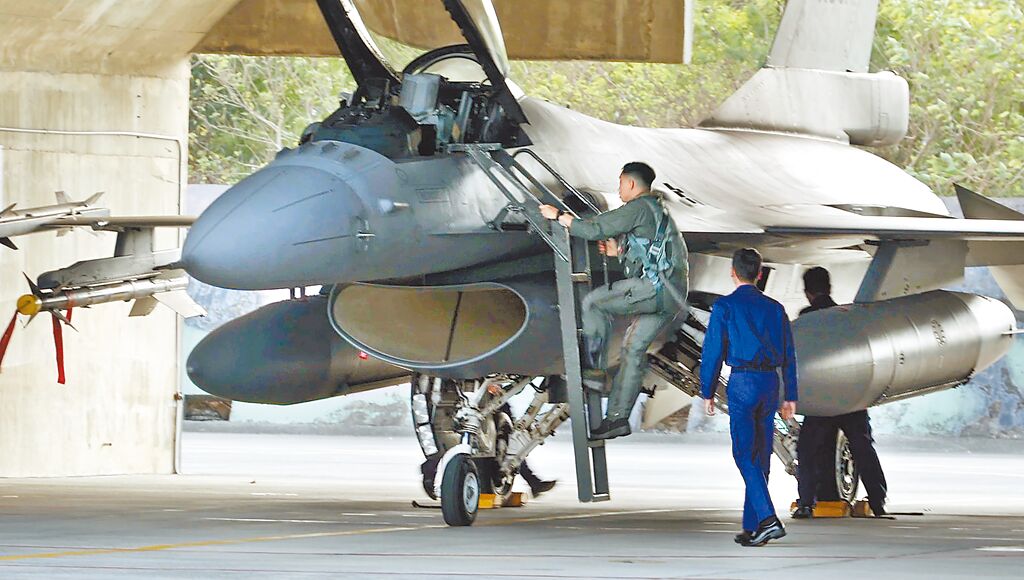 卓揆稱在野不宜主導1.25兆軍購 他獻策「這一招」:賴清德敢擋嗎