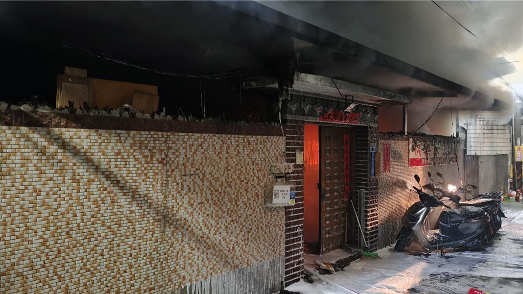 里長電動機車充電釀火災 消防局提醒避免使用延長線