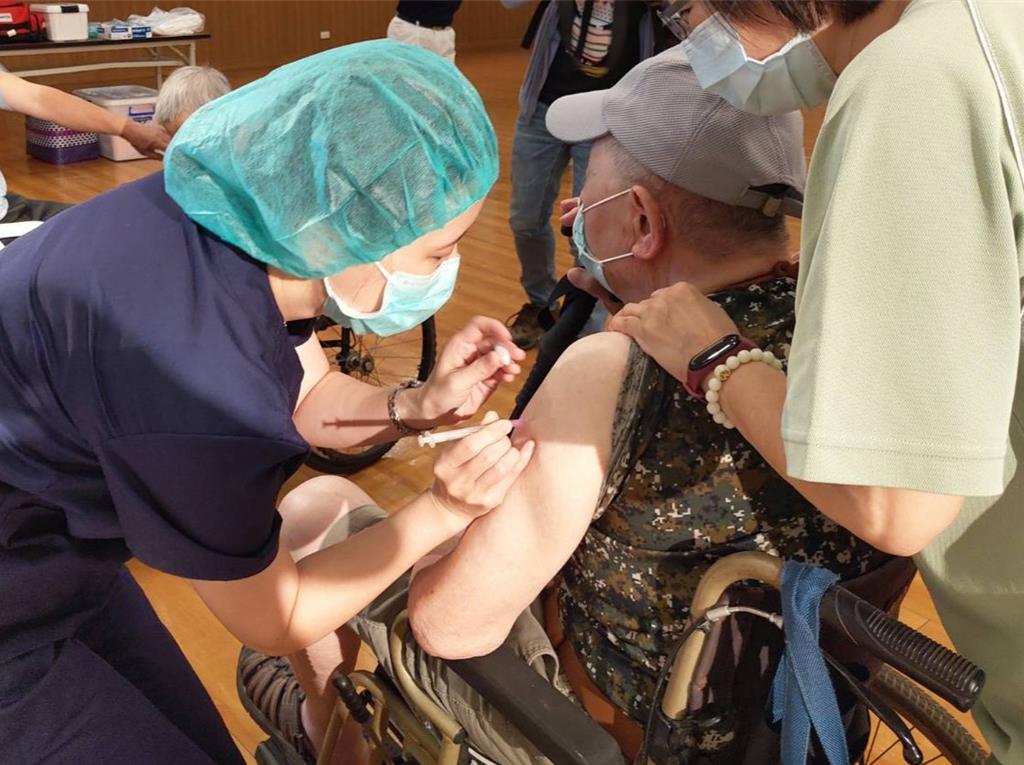 B流來勢洶洶 南投為長者加碼免費高劑量疫苗