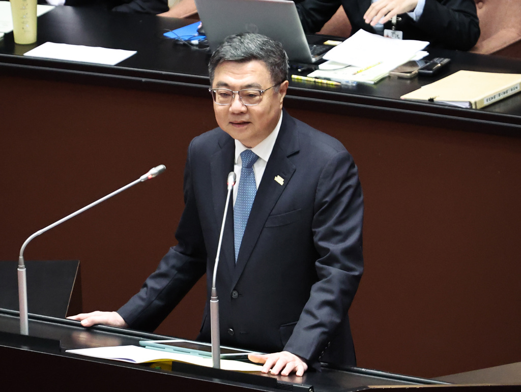 時論廣場》拒絕立委索資的危險徵兆(何展旭)