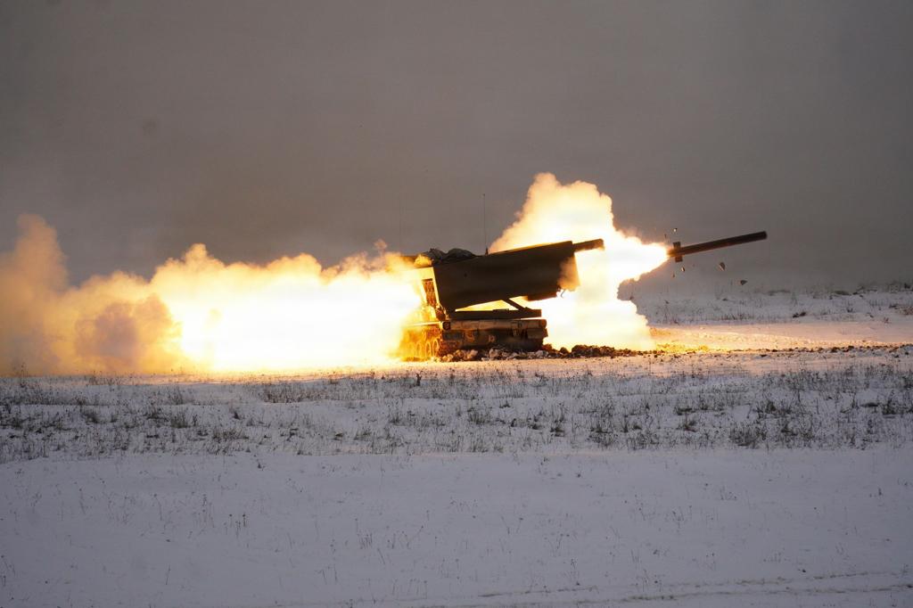 美成功測試增程型導引火箭彈 射程達150公里精確打擊