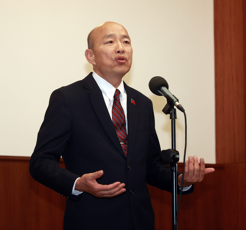 韓國瑜「濕紙貼臉」警示國民黨團 蔡正元:有商榷的空間