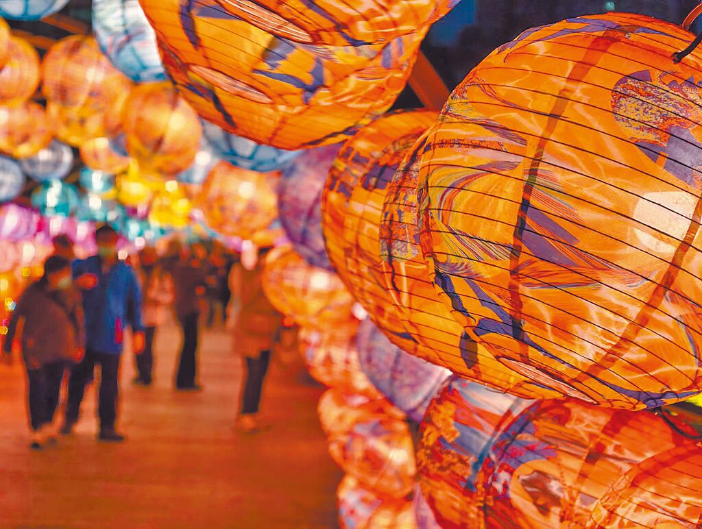 吳欣岱批不夠 藍青年PO「AI燈節吸菸區地圖」驚:先燻死一堆人