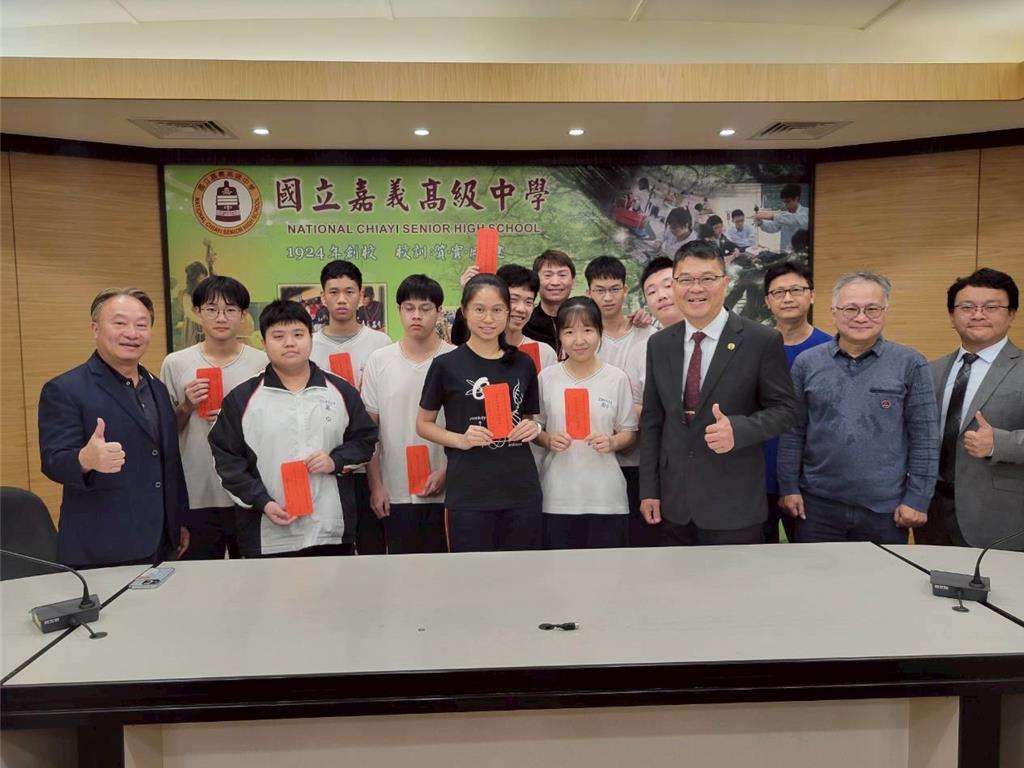 學測佳績!嘉中5人有1人可上頂大 嘉女2位最高59級分