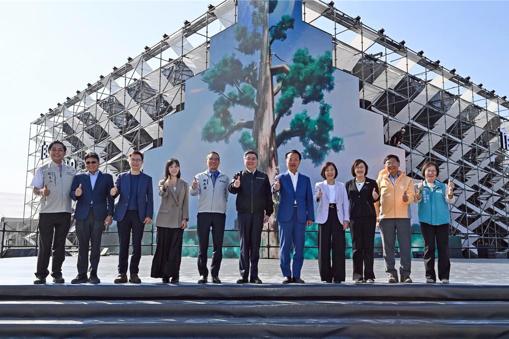 TECH WORLD館回台整備 卓揆視察:為台灣感到驕傲