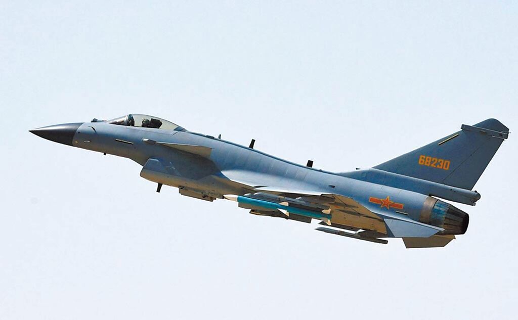 才休2天又來了 22架次共機逾越中線「含殲-10、殲-16」