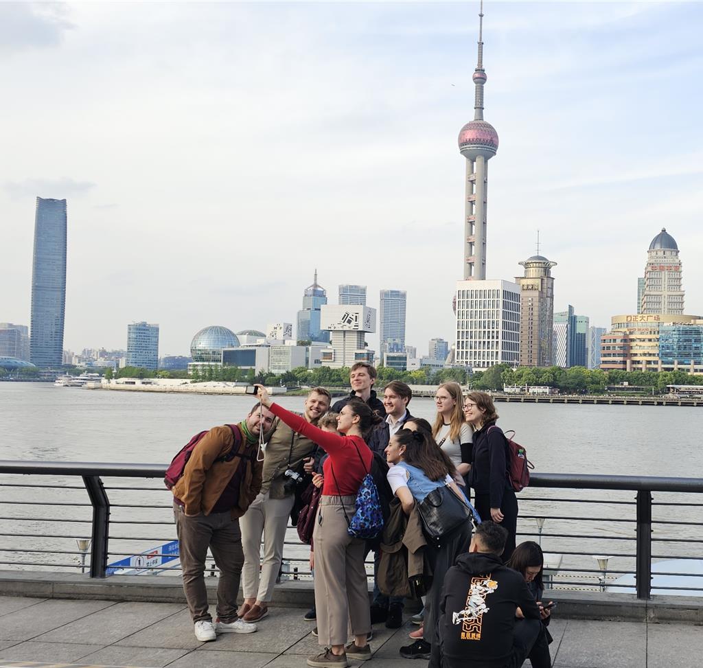 [新聞] CNN：美國年輕人正擁抱中國文化 跟以往 - 八卦 - PTT.BEST 批踢踢爆文