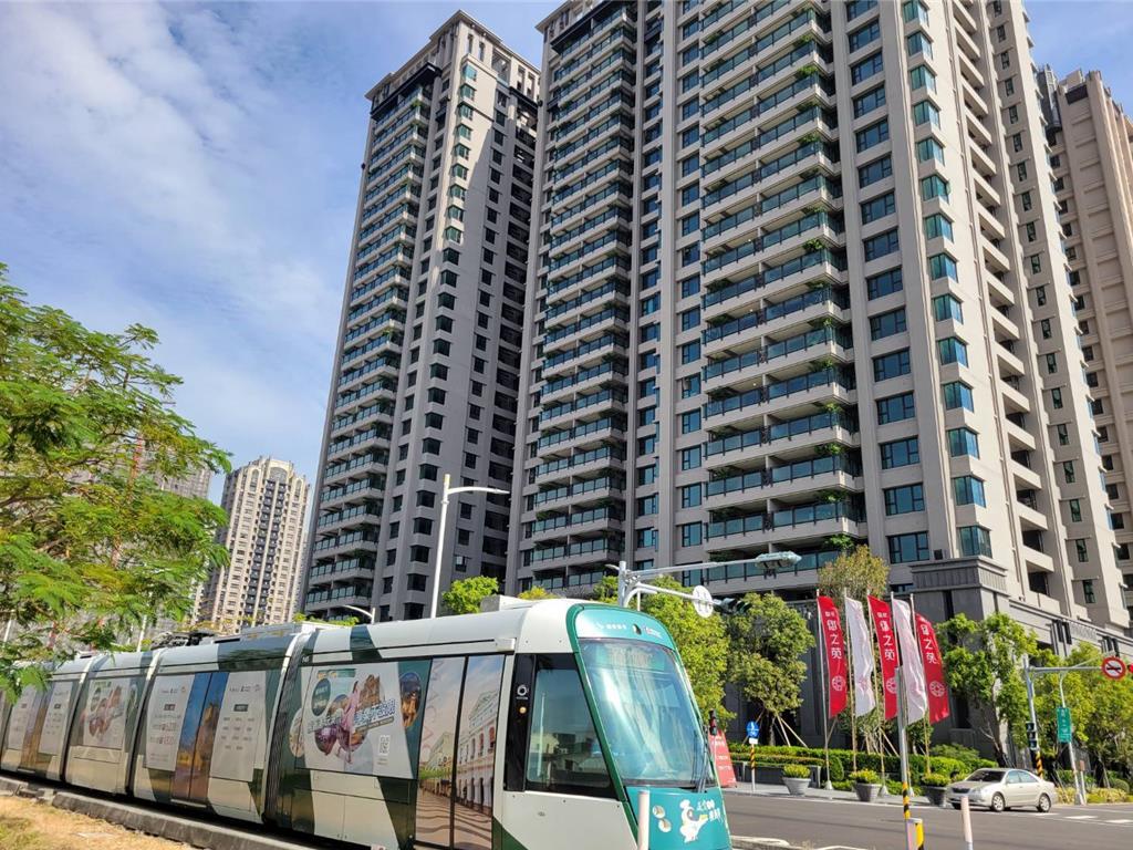 皇苑去年營收縮水87% 董座為員工加薪15%留才