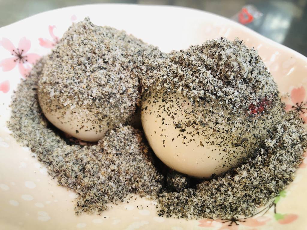 三六食粑的燒麻糬。(施景耀 攝)