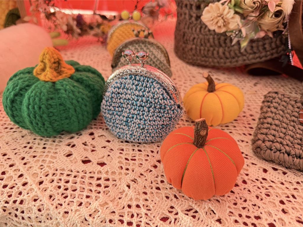 彰化家政班作品驚豔縣長 廢棄物再造創意手作 盼推向關懷據點