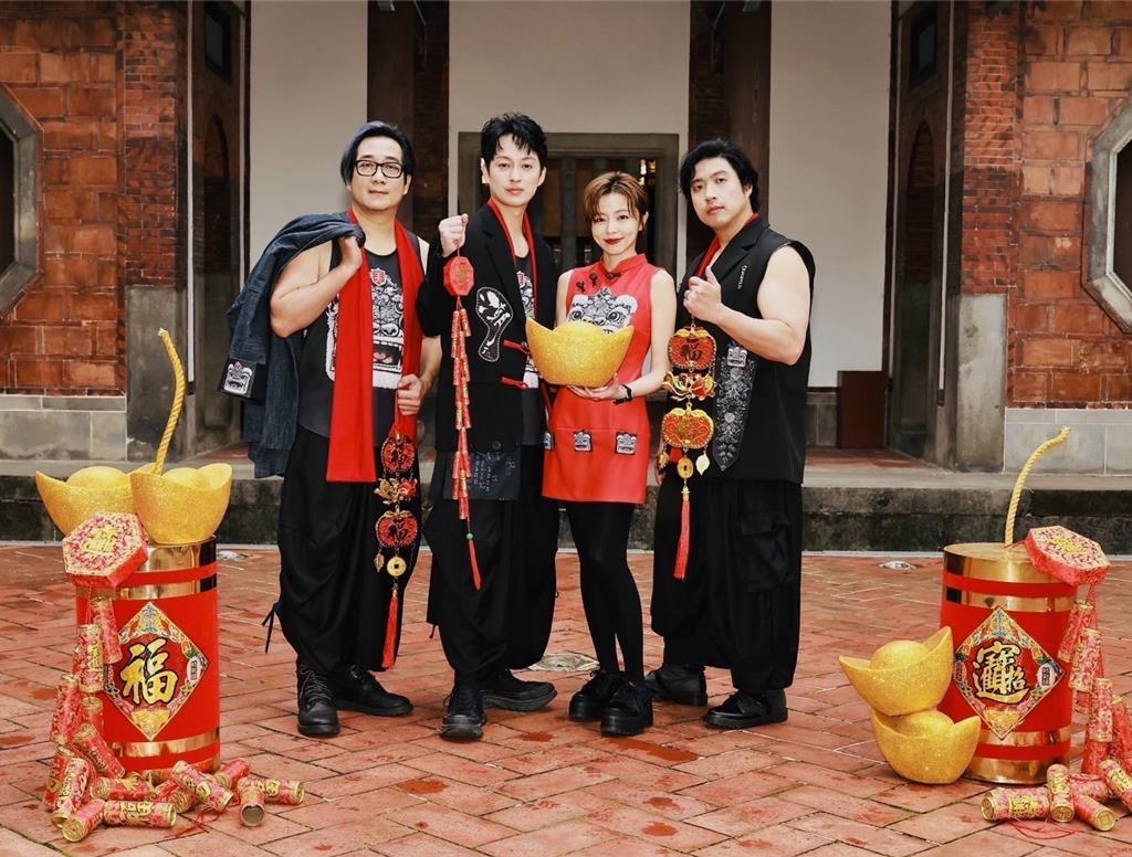 王瞳新年震撼變身吐2心願 披「方口獅戰袍」內心湧現勇氣