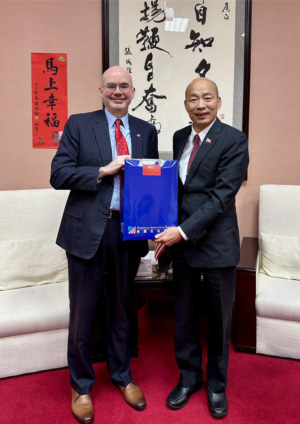 賀破冰? 谷立言新春拜會韓國瑜 對推動軍購預算有共識