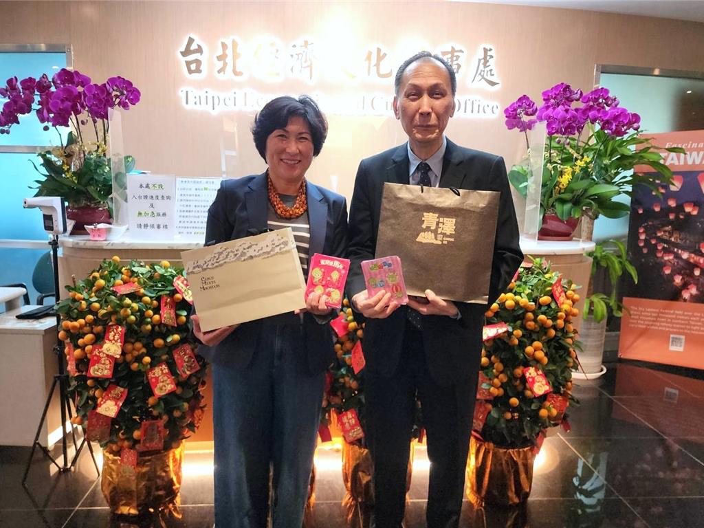 台灣鳳梨釋迦進軍香港高端市場 饒慶鈴拜會駐港辦事處深化布局