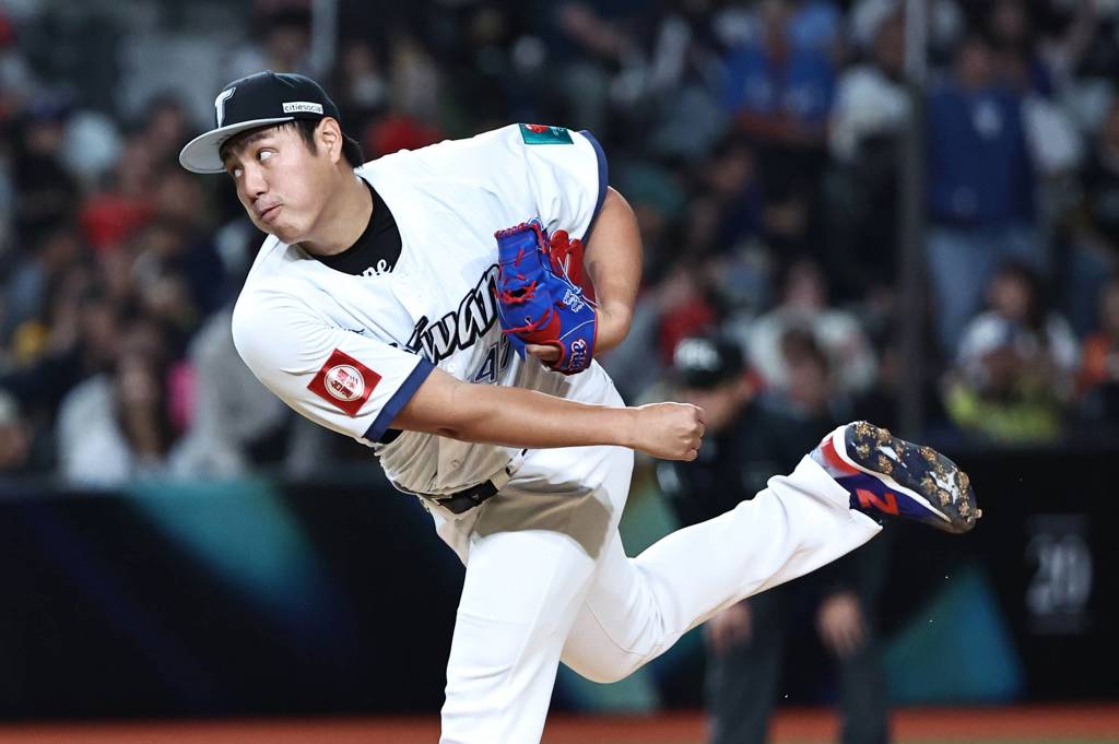 經典賽》中華隊鄭浩均突然傷退 中職回報:小腿抽筋