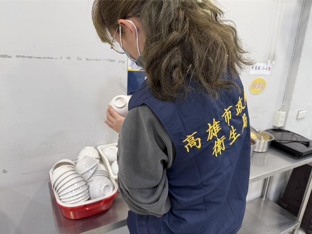 高雄必比登名店出包 白飯含陶瓷碎片 衛生局揪7缺失