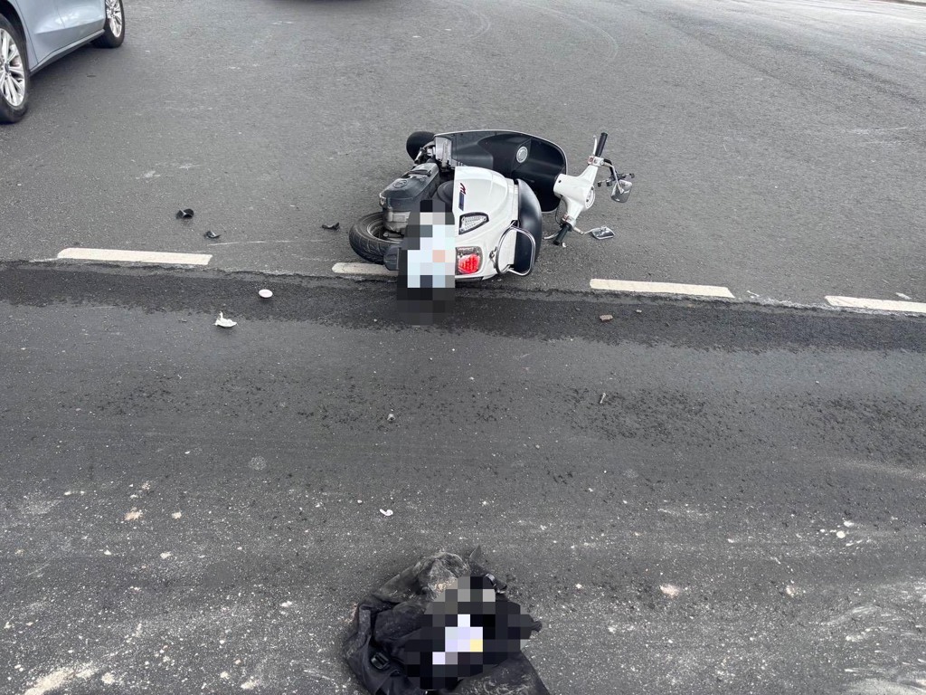 快訊》新北八里驚傳死亡車禍! 22歲越籍女遭輾爆頭慘死