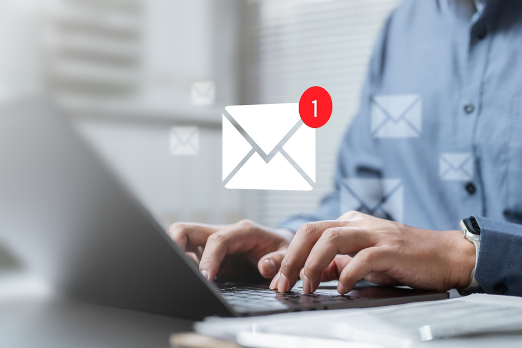 Email收到「發票中獎」通知 下秒銀行來電 18萬飛了