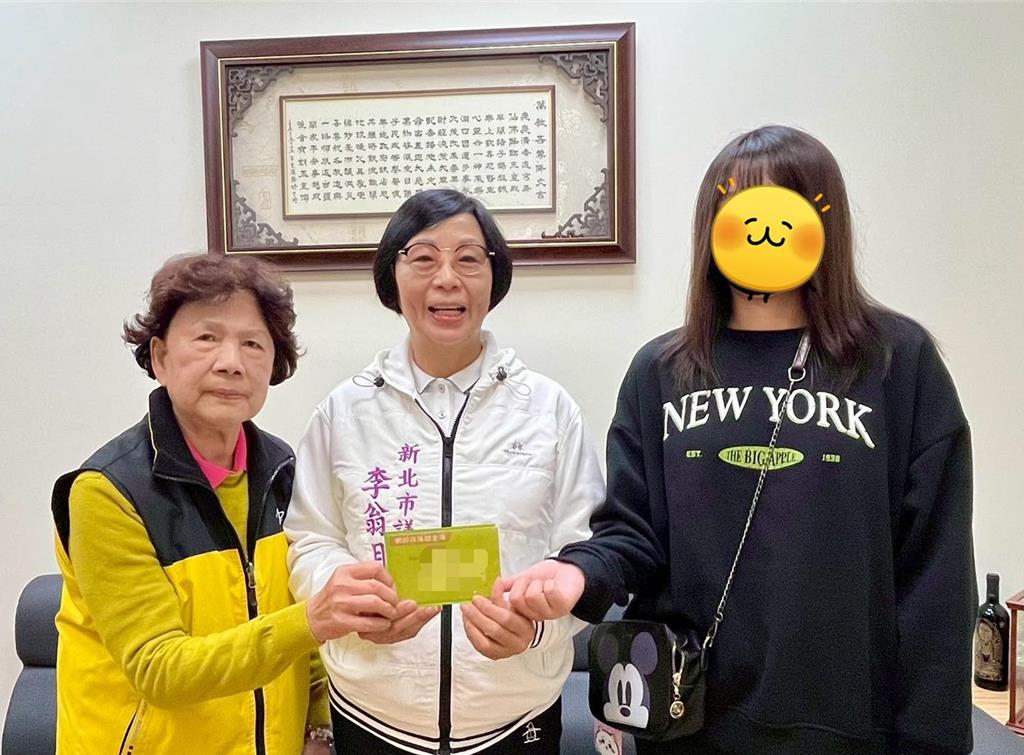 蘆洲失依姊妹父驟逝 善心人士月捐萬元供到成年