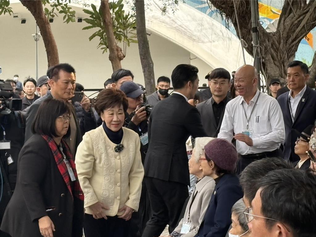 出席二二八79週年追思 呂秀蓮籲綠營:不應國民黨執政時就缺席