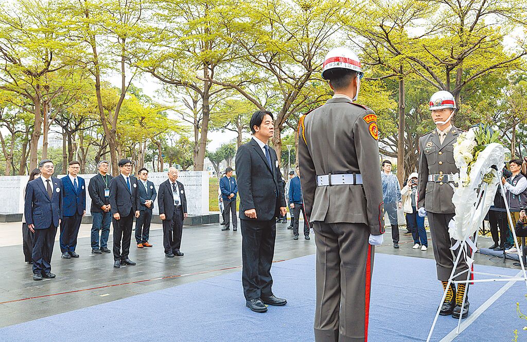 228儀式播愛情歌遭抗議 醫酸綠營「隨便辦」:這族群已厭倦撕裂對立