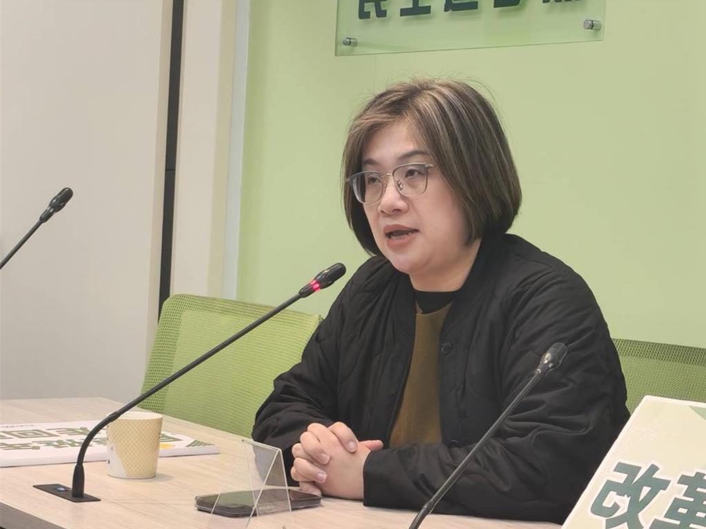 藍營擬推「0到6歲健保費由國家付」 綠委批:不審總預算卻亂開支票