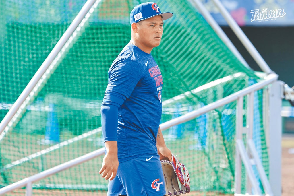 經典賽》完全體就位!中華隊氣氛佳 陳傑憲摸李灝宇驚呼:他很粗