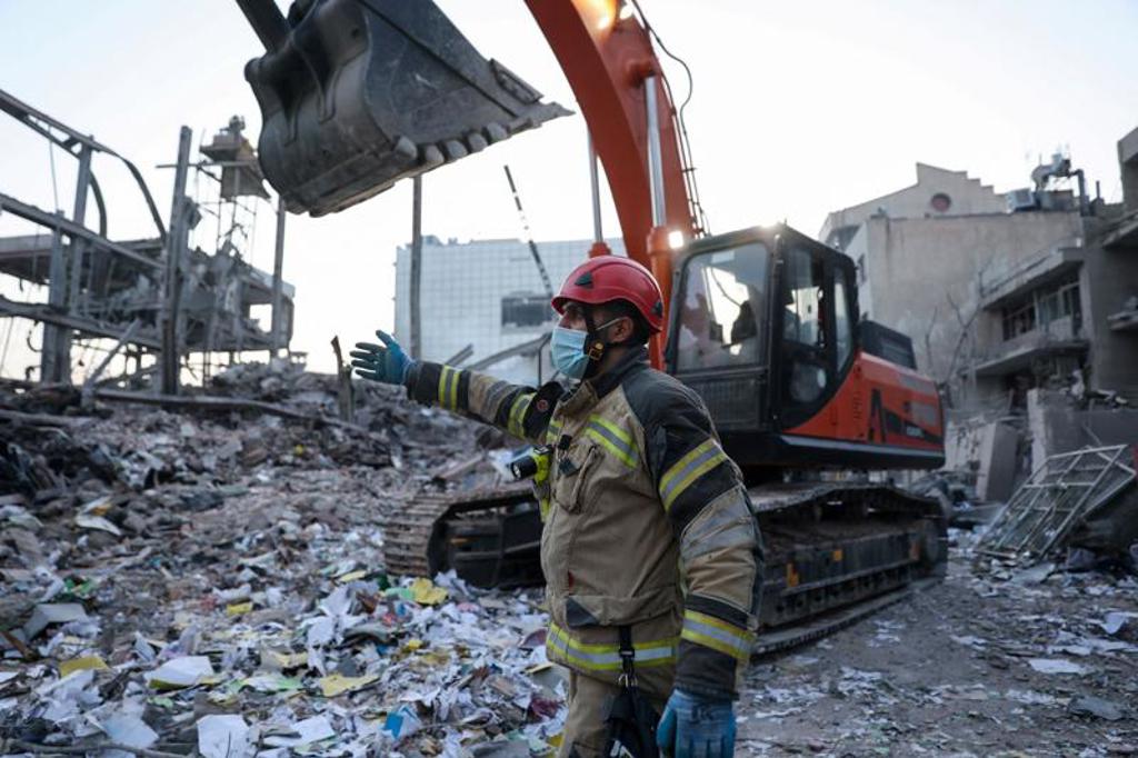 美恐24小時內「大幅升高」攻伊朗火力 急促在14國公民撤離