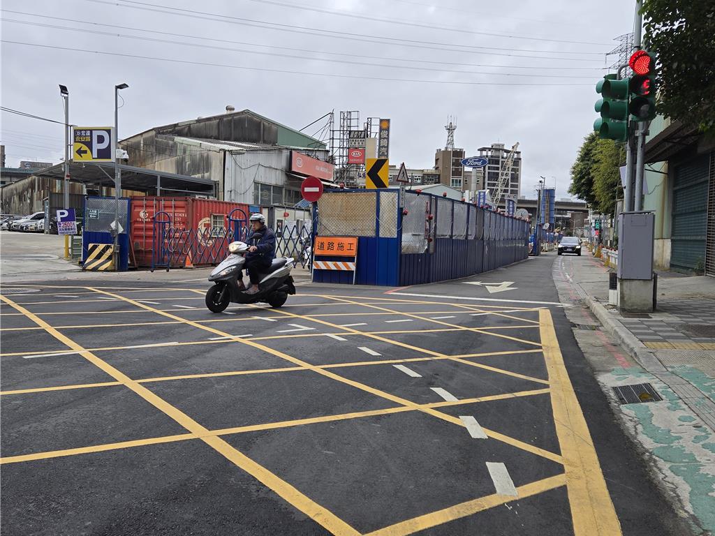 捷運施工壓縮車道 民眾誤壓雙黃線頻遭檢舉 北捷允改善