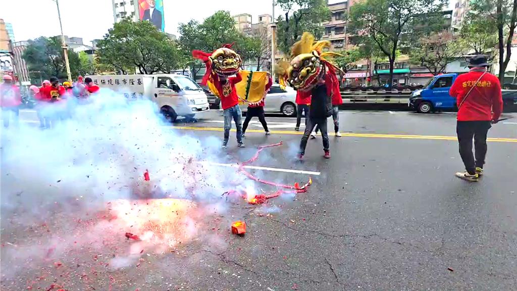 沉寂15年重出江湖 基隆元宵「炮獅錔」回來了