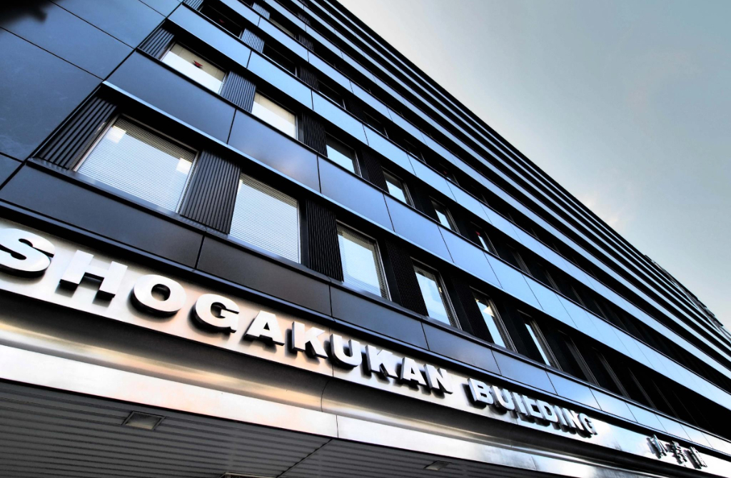 百年招牌的殞落!「小學館」錄用性侵犯風暴 這場漫畫界浩劫如何發生?