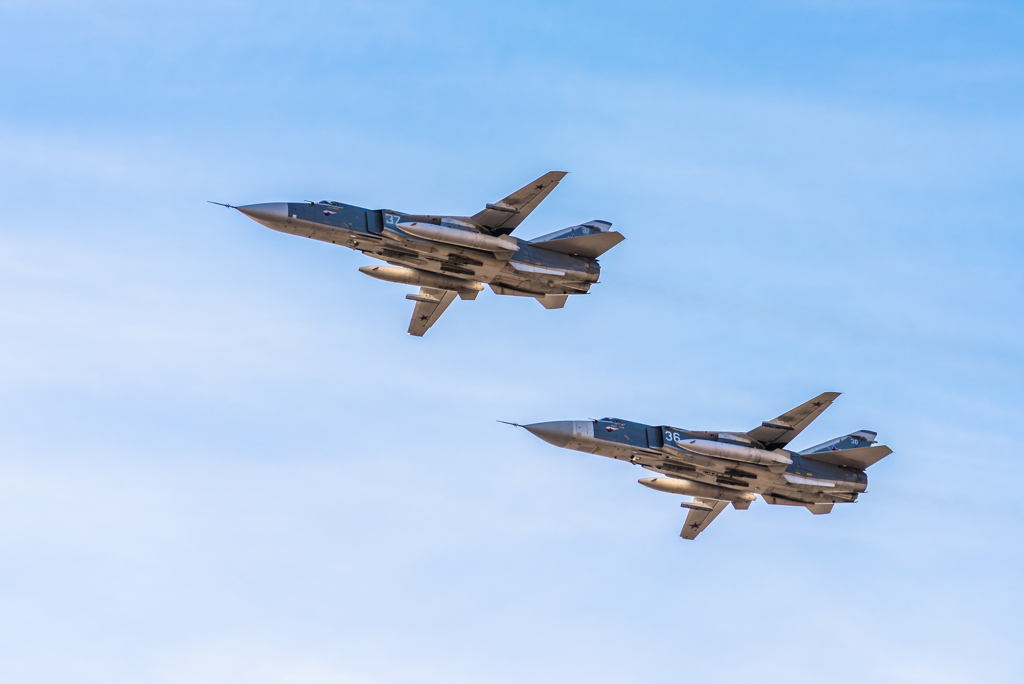 中東大戰 卡達擊落2架伊朗Su-24戰鬥轟炸機