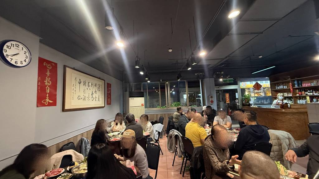 用餐環境相當地復古風情。(施景耀 攝)