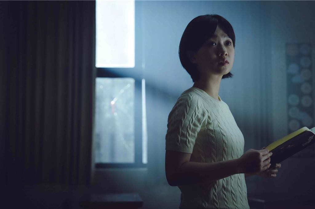 「死亡之握」迷因成真!超刺激禁忌遊戲規則曝:一牽手就死