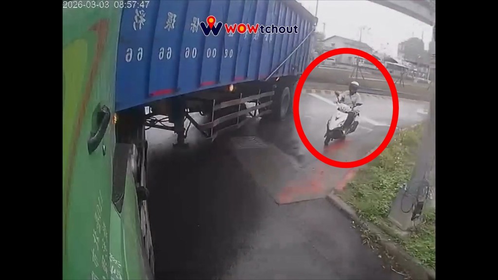 大貨車右轉遇「絕命騎士」 網批:想提早投胎?