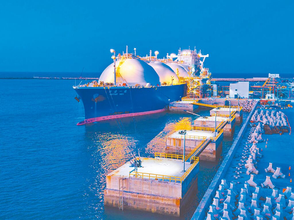 經濟部長龔明鑫5日指出，經盤點國內石油儲量超過100天、天然氣存量超過法定11天。圖／中油提供