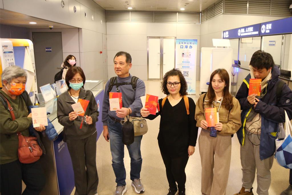 [新聞] 無台胞證也能回！70餘名滯留中東台灣人經 - 八卦 - PTT.BEST 批踢踢爆文