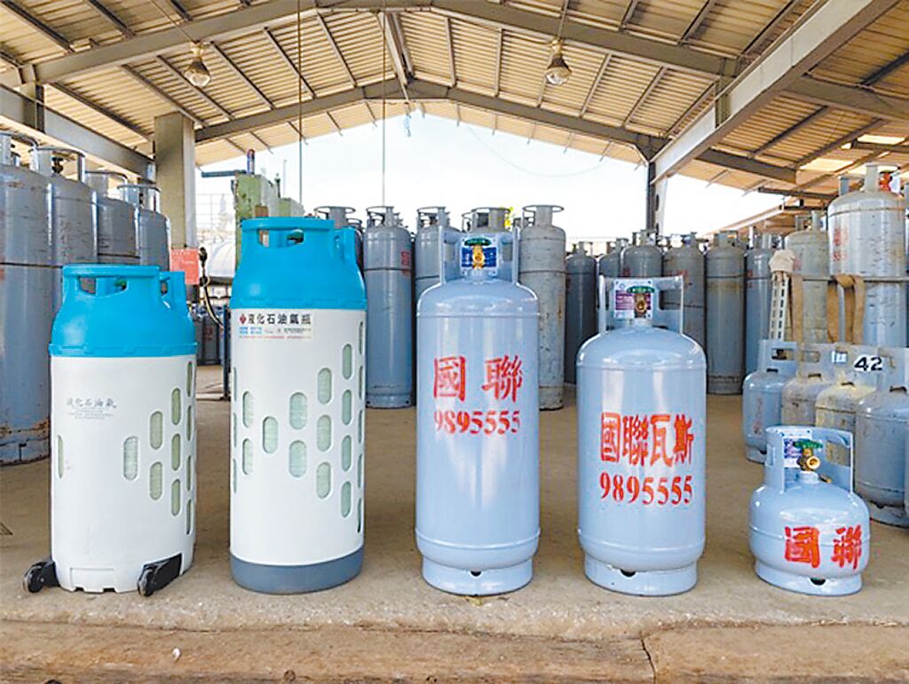 宜蘭桶裝瓦斯業者擔憂天然氣業者進駐影響生計。（圖／中時）