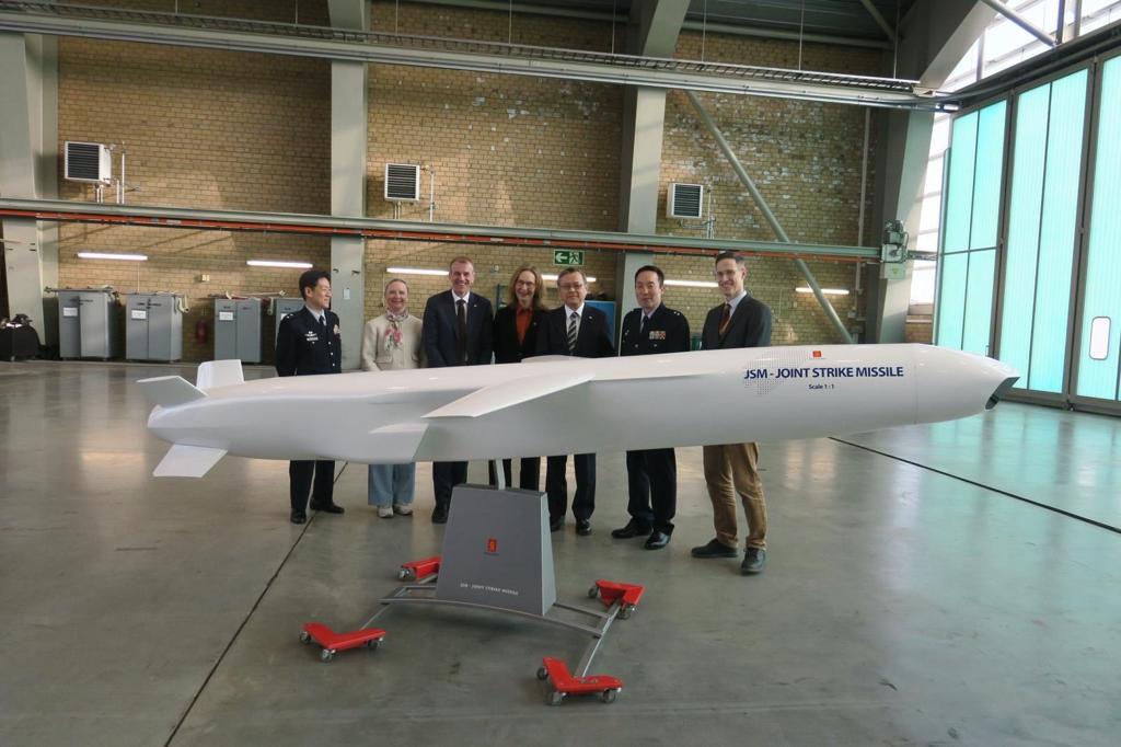 日接收「JSM」、「戰斧」巡弋飛彈 加速建構反擊能力