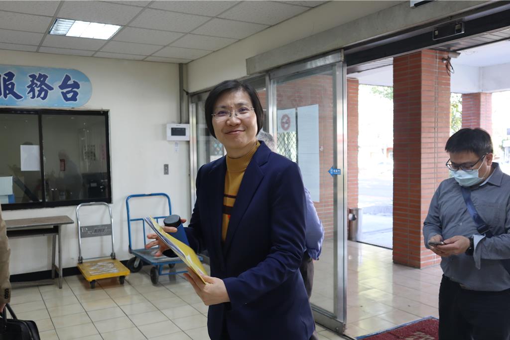 藍竹縣長初選激戰 徐欣瑩團隊主張竹北民調分區調查