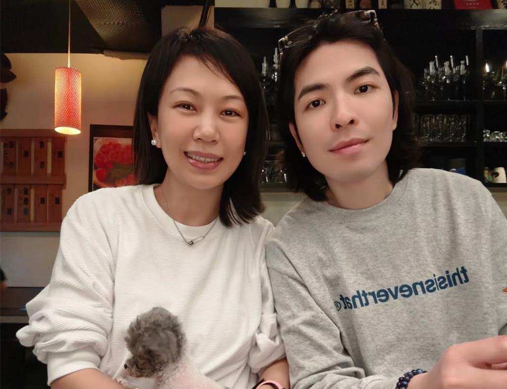 蕭敬騰忘了情人節 Summer甜喊互相陪伴挺好