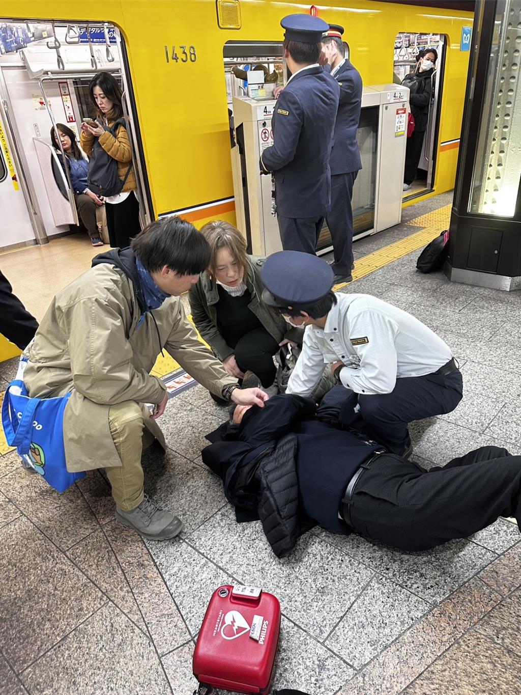 桃園消防員休假遊日 車站見倒地民眾即救援!跨國善舉感動當地人