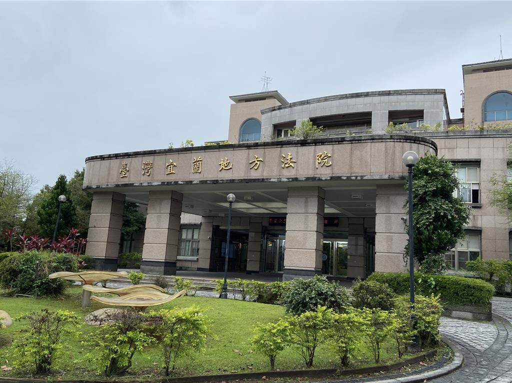 狼叔魔爪伸向姪女!過年團聚竟兩度猥褻未滿14歲少女 遭重判3年8月