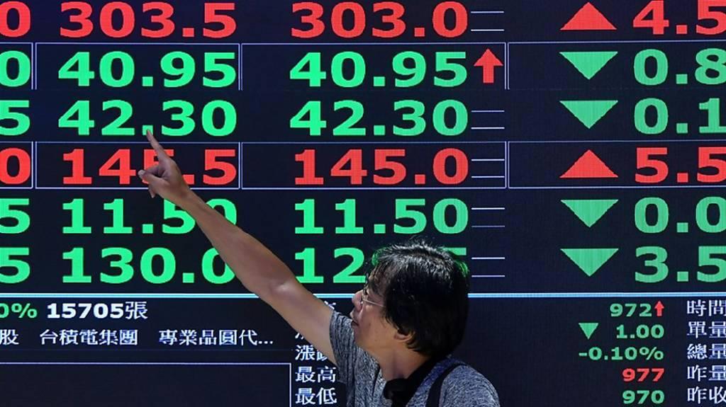 台股翻黑跌57點!旺宏、南亞科一票漲停 盤點記憶體利多