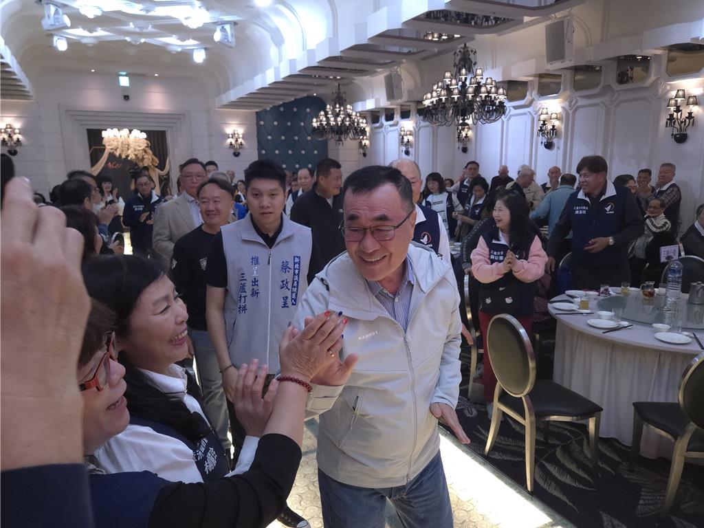 新北戰警春酒力挺 現場高喊「李四川凍選」