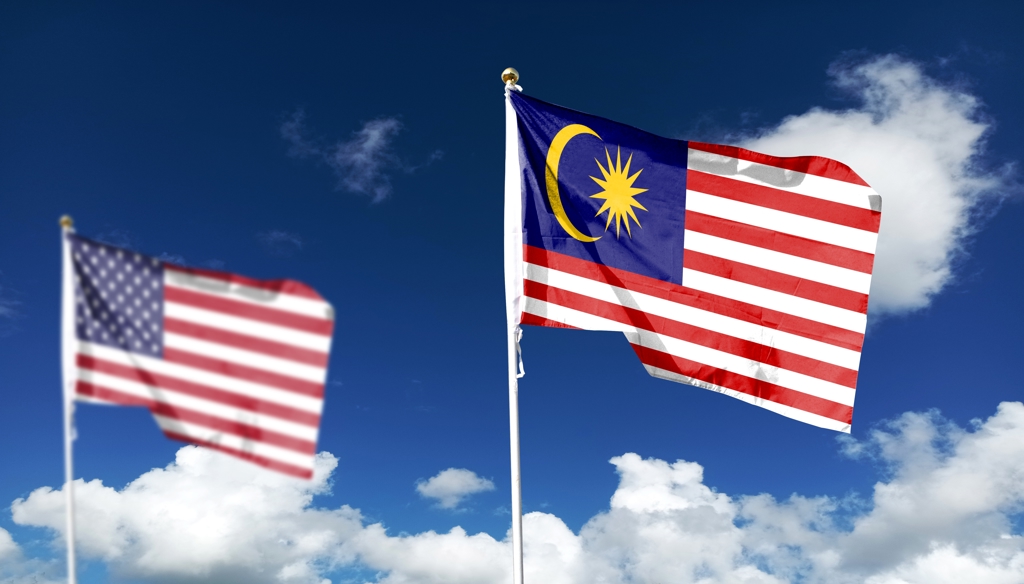 ��Ѷ���������ǿ���һǹ