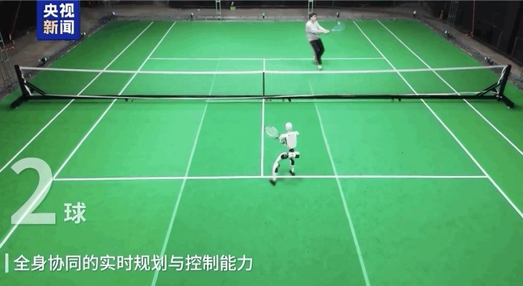 全球首例!陸機器人能打網球了 20輪連續對拉沒問題