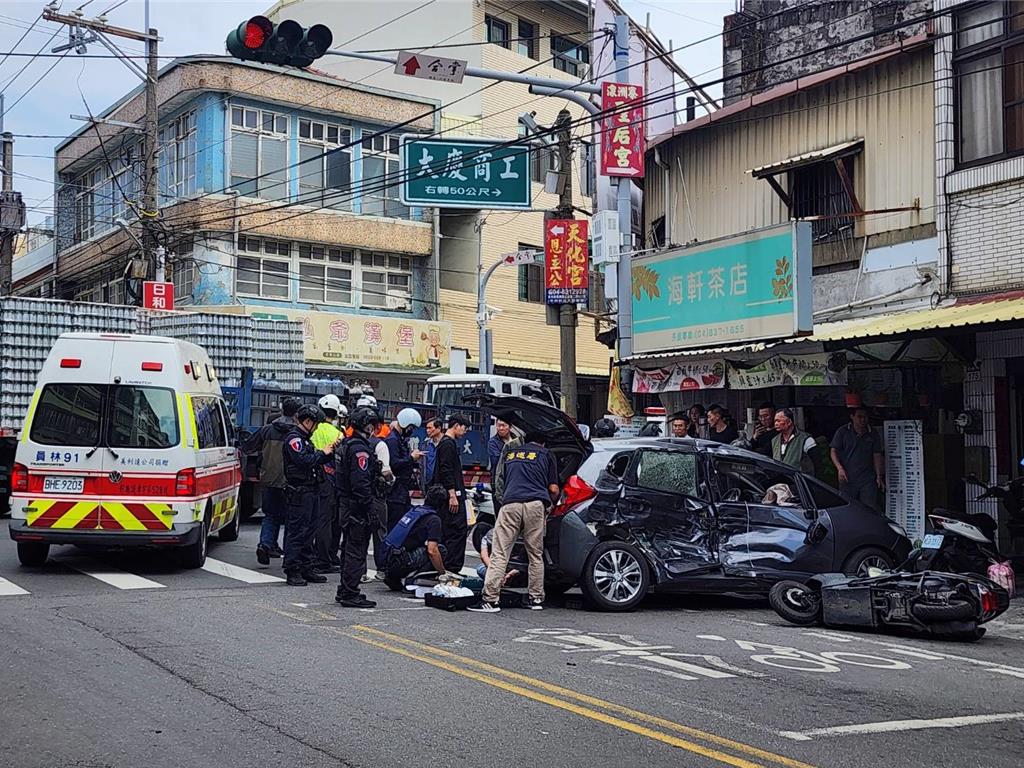 直擊!員林街頭圍捕政堅 撞車逮人當街壓制2嫌